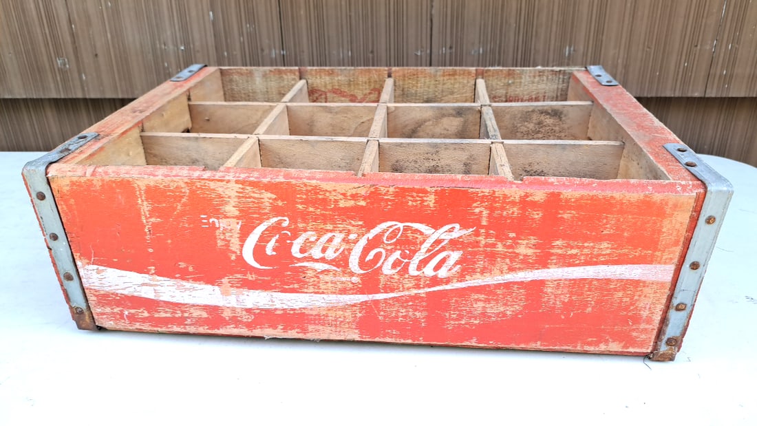 Vintage Coca-Cola Wooden Crate Bottle Carrier Red 24 Slots Rustic Decorative Box (1 of 16)