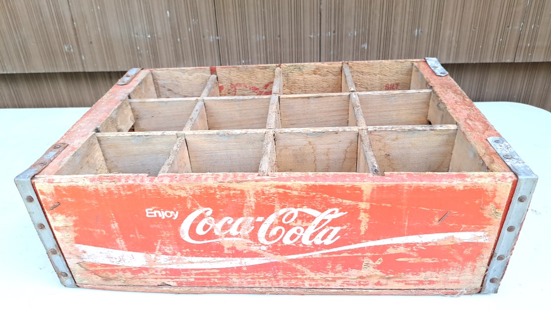 Vintage Coca-Cola Wooden Crate Red 12-Slot Bottle Carrier Rustic Decor (1 of 13)