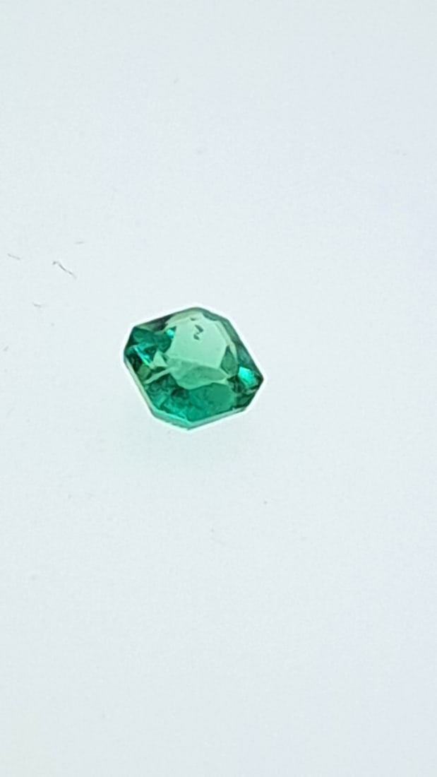 Square Emerald 5.5mm .67ct: This is a continuation of our pro jeweler's estate auction. These are from his personal collection, many faceted by himself. Gems were cataloged with the assistance of GIA certified jewelers. Weights