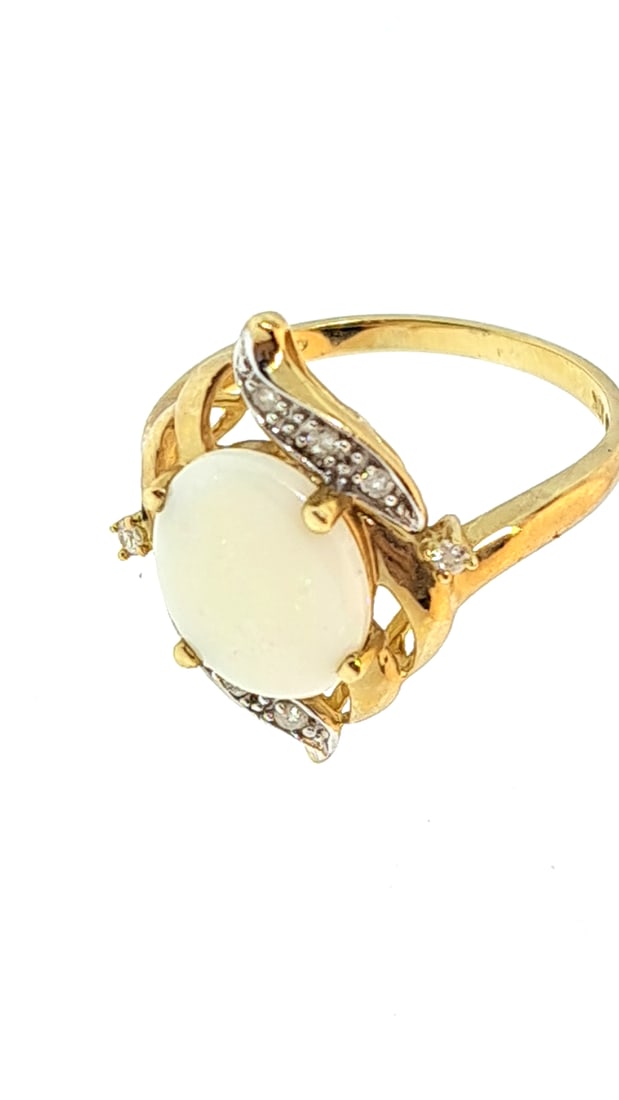 10k Gold Opal And Diamond Ring Size 6 2.44g (1 of 5)