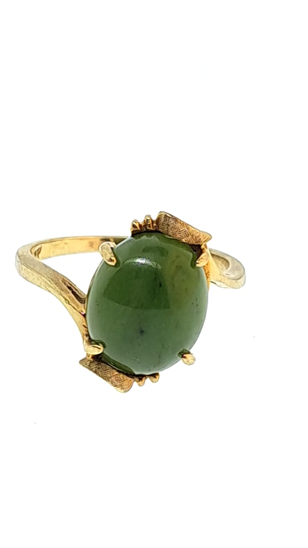 10k Gold And Nephrite Ring Size 7 2.9g: This jewelry auction is part of an estate sale on 11/7 in Edmonds WA. Pick up will be at the sale, details here https://www.estatesales.net/WA/Edmonds/98026/4683240. Items tested using Kee gold tester