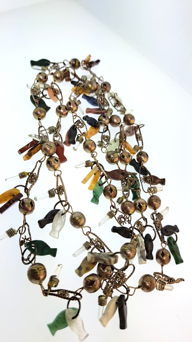 44in Fetish Bead Necklace With Fish And Crystals Unmarked White Metal: This jewelry auction is part of an estate sale on 11/7 in Edmonds WA. Pick up will be at the sale, details here https://www.estatesales.net/WA/Edmonds/98026/4683240. Items tested using Kee gold tester