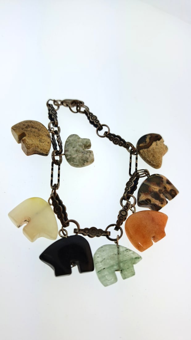 6.5in Bear Bead Bracelet: This jewelry auction is part of an estate sale on 11/7 in Edmonds WA. Pick up will be at the sale, details here https://www.estatesales.net/WA/Edmonds/98026/4683240. Items tested using Kee gold tester