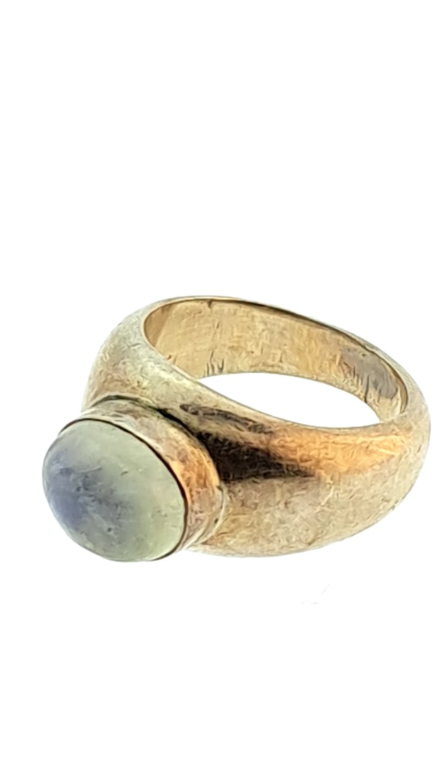 Sterling Silver And Moonstone Ring Size 5.5 12g: This jewelry auction is part of an estate sale on 11/7 in Edmonds WA. Pick up will be at the sale, details here https://www.estatesales.net/WA/Edmonds/98026/4683240. Items tested using Kee gold tester