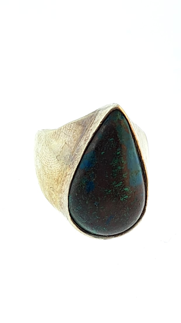 Sterling Silver And Turquoise Ring Size 7 13.3g: This jewelry auction is part of an estate sale on 11/7 in Edmonds WA. Pick up will be at the sale, details here https://www.estatesales.net/WA/Edmonds/98026/4683240. Items tested using Kee gold tester