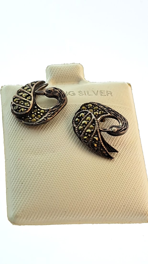 Vintage Sterling Silver Marcasite Swan Earrings Excellent Condition: This jewelry auction is part of an estate sale on 11/7 in Edmonds WA. Pick up will be at the sale, details here https://www.estatesales.net/WA/Edmonds/98026/4683240. Items tested using Kee gold tester