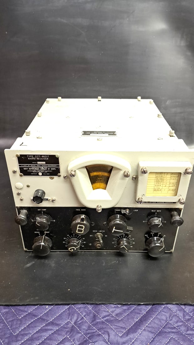 Military Navy Dept CCT-46127 Radio Receiver, Vintage Tube, Gray, Large, Tested As-Is (1 of 12)