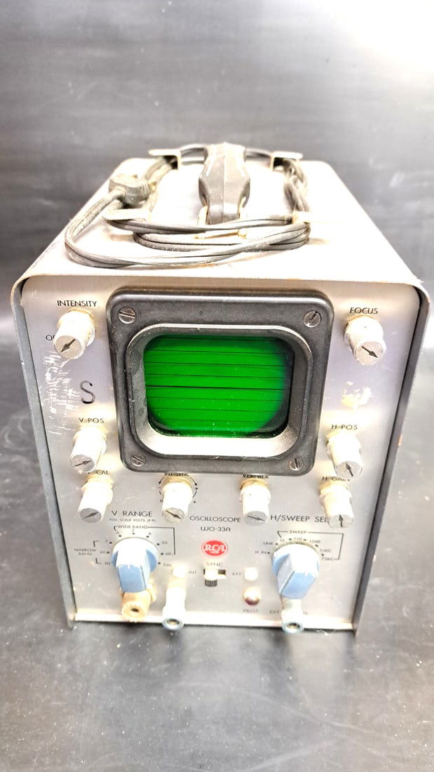 RCA WO-33A Oscilloscope Vintage Analog CRT Lab Equipment Gray Screen Tested (1 of 10)