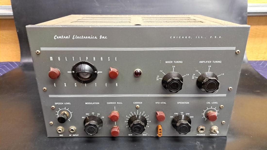 Central Electronics Multiphase Exciter Vintage Ham Radio Transmitter Gray Large Untested (1 of 10)