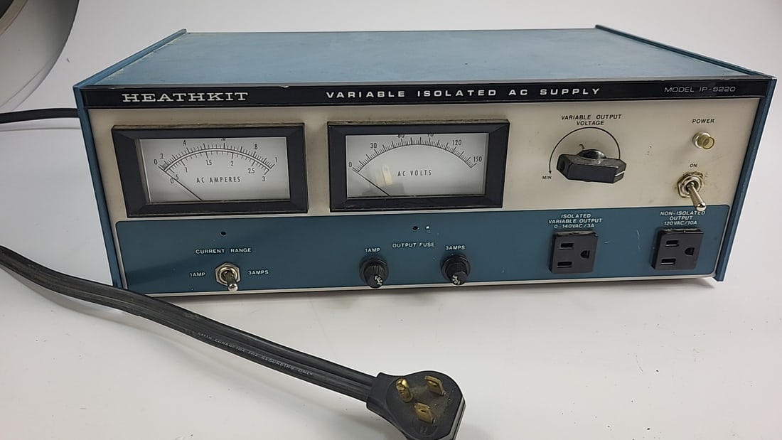 Heathkit IP-5220 Variable Isolated AC Power Supply (1 of 8)