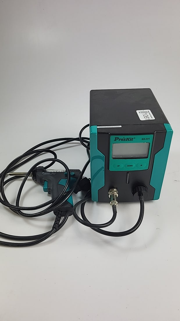 Pro'sKit SS-331 Desoldering Station (1 of 7)