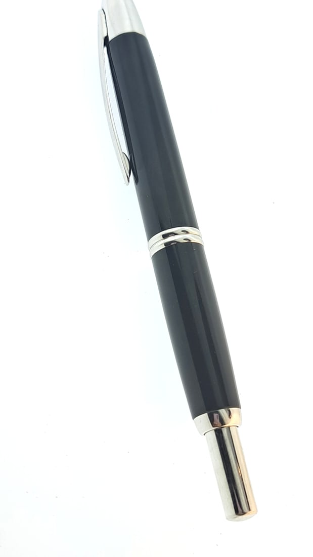 Pilot Vanishing Point Black and Silver Metal Fountain Pen See Nib (1 of 7)