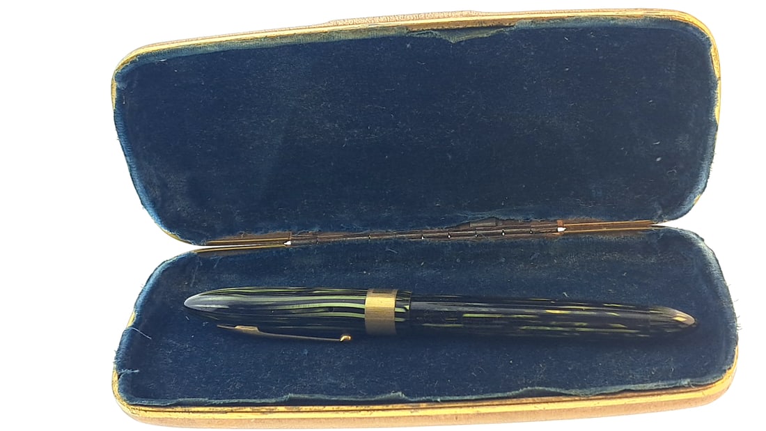 Vintage Sheaffer Balance? Staresman?Fountain Pen in Blue Velvet Case - Striped Design, Gold Accents (1 of 10)