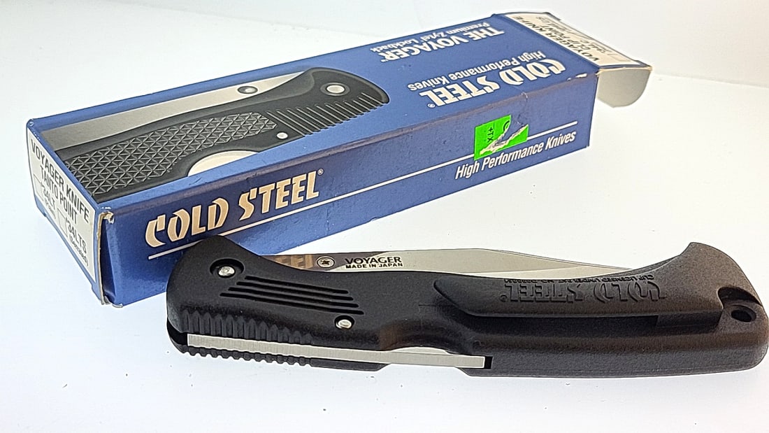 Cold Steel Voyager Knife Tanto Point Black Handle Made in Japan High Performance (1 of 6)