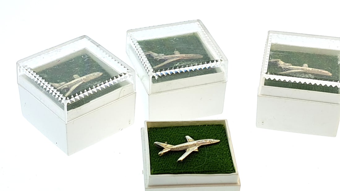4 x Miniature Boeing  Airplane Brooch Pin in Display Case Sterling (1 of 5)