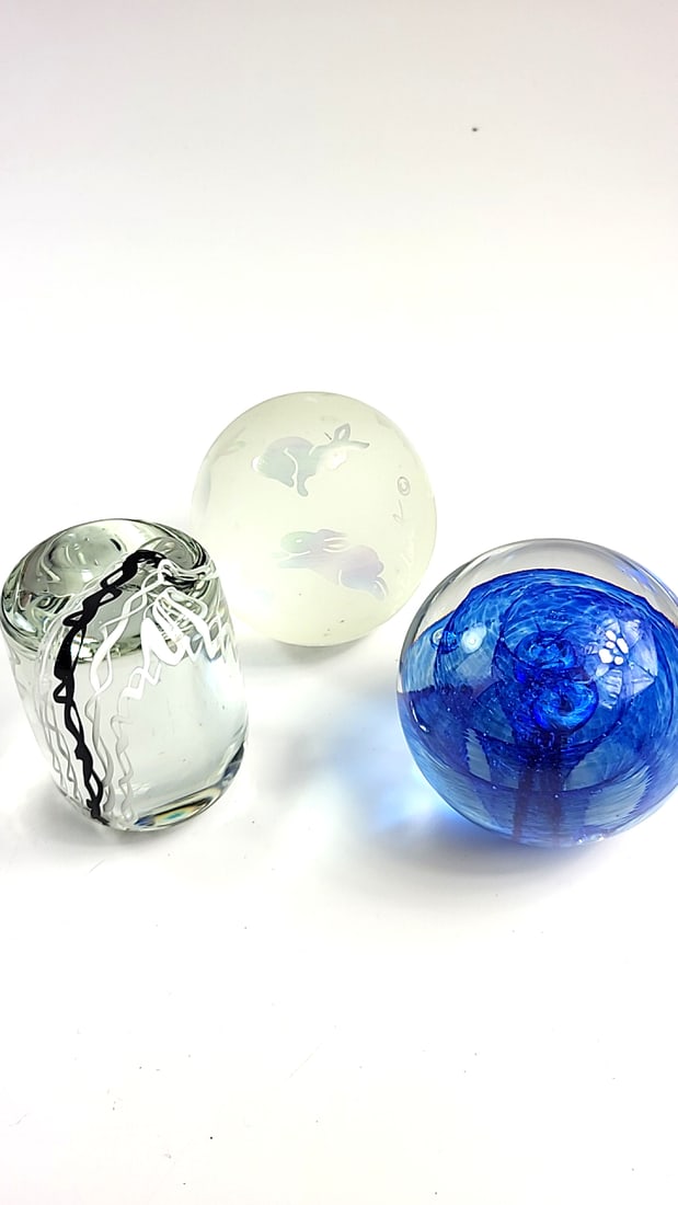 Decorative Glass Paperweight Set with Blue Swirl and Rabbit Design (1 of 9)