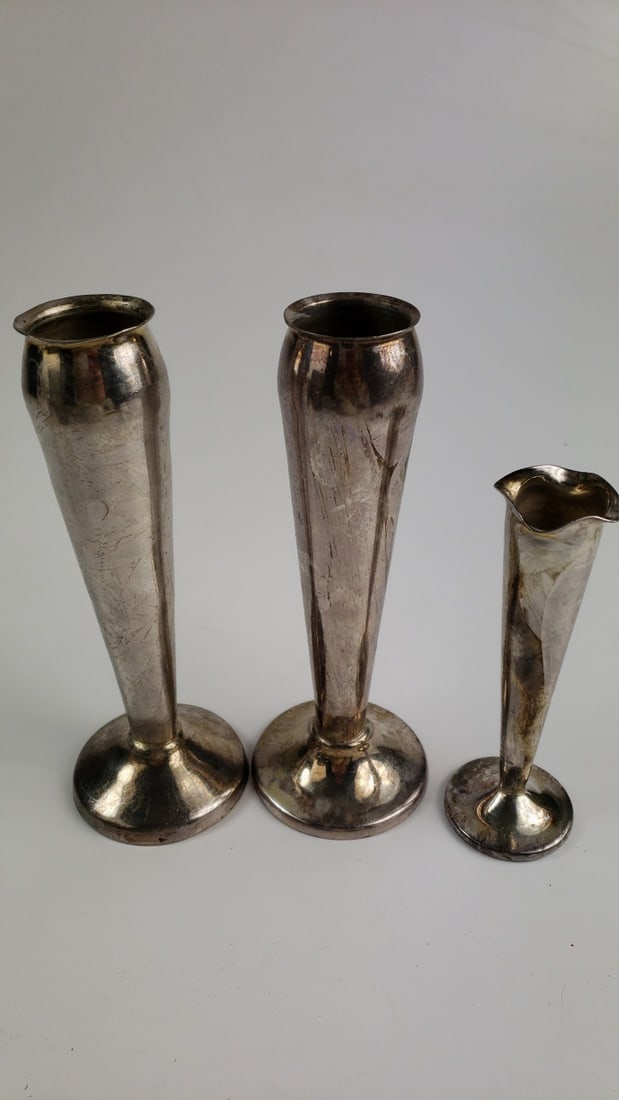 Set of 3 Vintage Silver Bud Vases Triangular Shape Metal Fluted Sides Elegant Decor (1 of 7)