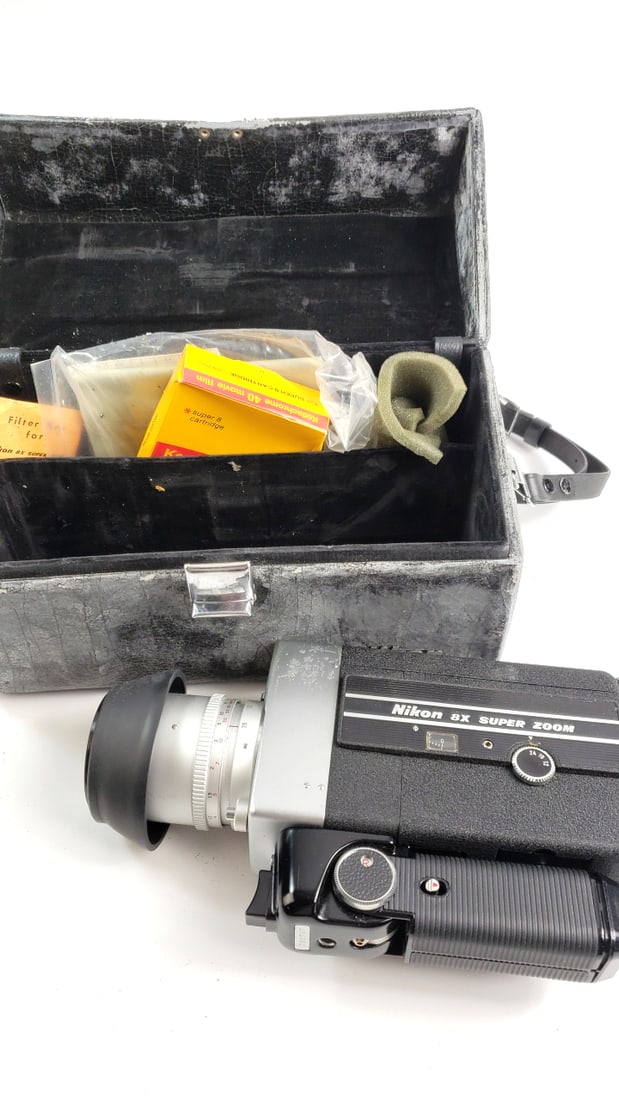 Nikon 8X Super Zoom Vintage Camera with Case and Kodak Super 8 Film (1 of 6)