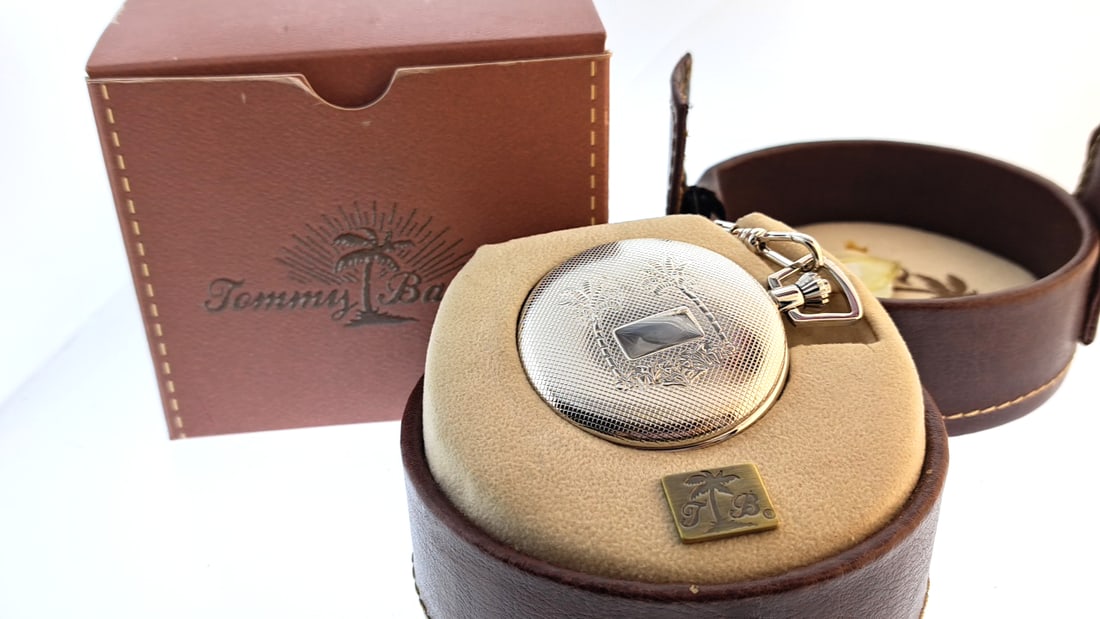 Tommy Bahama Sterling  Silver Tradition Palm Logo Pocket Watch with Chain (1 of 6)