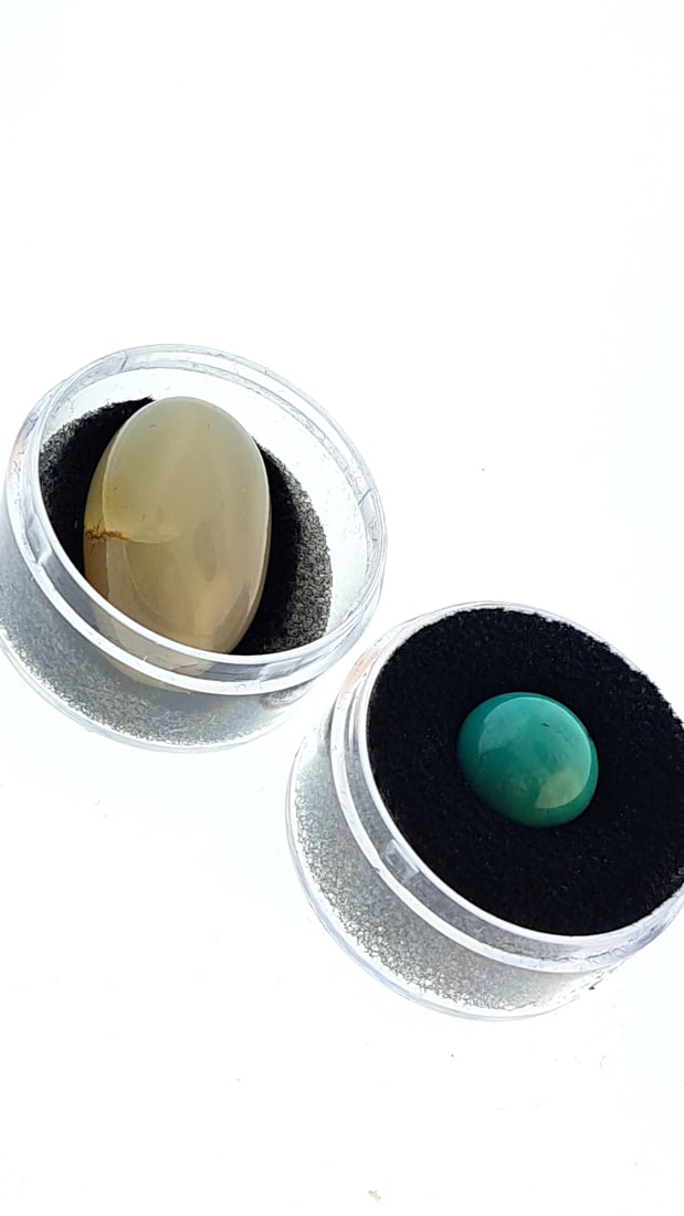 Oval Polished Gemstones Quartz and Turquoise in Clear Display Cases - Beige and Green Gem Collect... (1 of 7)