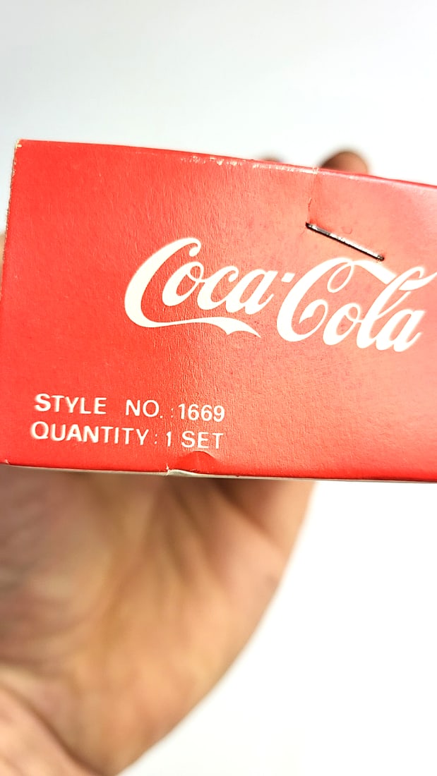 Vintage Coca-Cola Coke Can Salt & Pepper Shakers Red with Box Collectible Retro Decor - 11