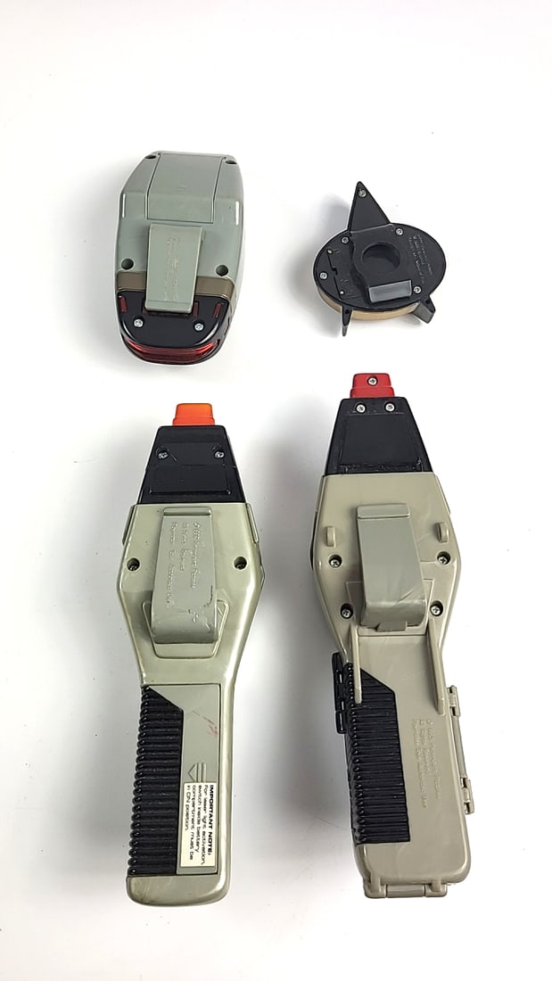 Vintage Early 90's Star Trek Phasers Communicator Badge Set Prop Battery Oprated Replica Gray Sci... - 4