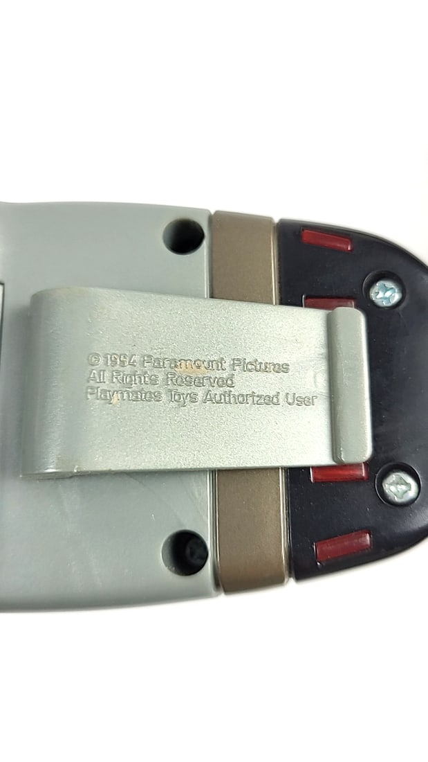 Vintage Early 90's Star Trek Phasers Communicator Badge Set Prop Battery Oprated Replica Gray Sci... - 7