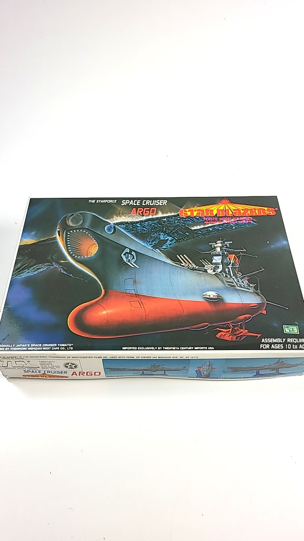 Star Blazers Space Cruiser Argo Model Kit by Yoshiunuro Nishizaki - Assembly Required (1 of 7)