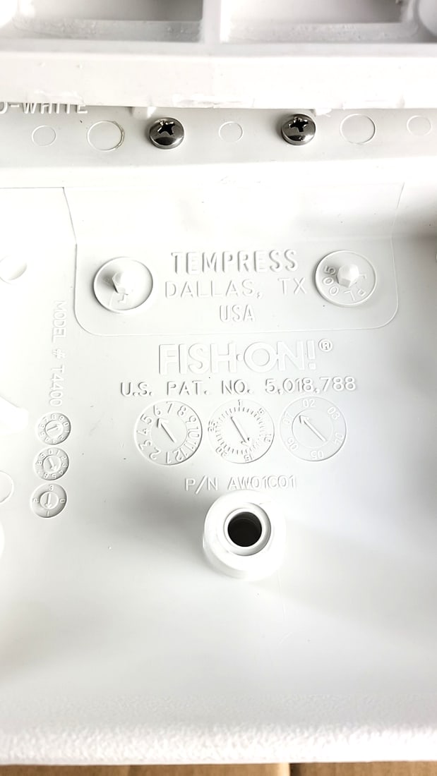 Tempress T4400 FISH-ON! White All Weather Seat Shell w/ Quick Disconnect Mount - 5