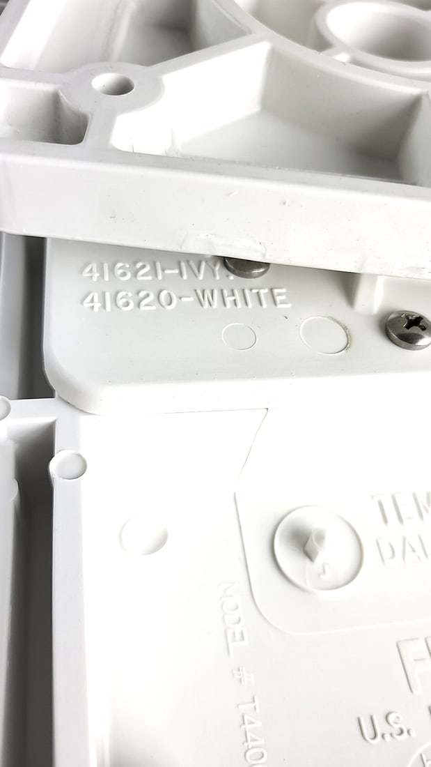 Tempress T4400 FISH-ON! White All Weather Seat Shell w/ Quick Disconnect Mount - 7