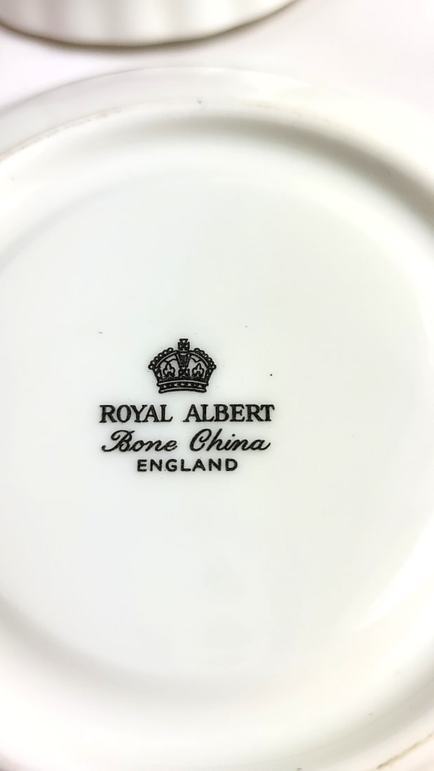 Royal Albert Bone China Tea Cup Set with Saucers, Rose Pattern, Gold Rim, Floral Design - 5