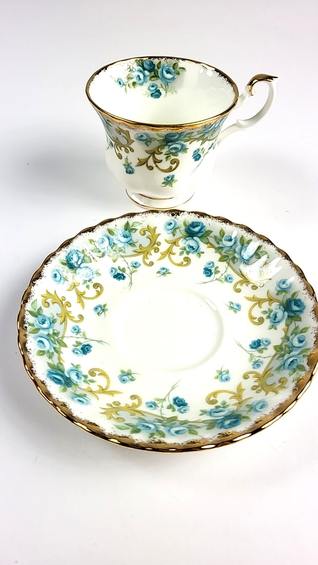 Vintage Royal Albert Sheraton Series "Veronica" Floral Bone China Teacup and Saucer Gold Trim Blu... - 2