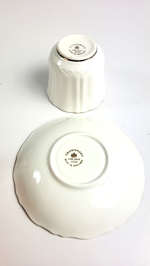 Crownford Fine Bone China Porcelain White Tea Cup and Saucer Set with Gold Trim - 2