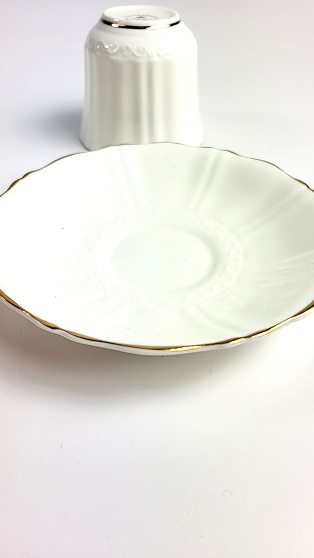 Crownford Fine Bone China Porcelain White Tea Cup and Saucer Set with Gold Trim - 4