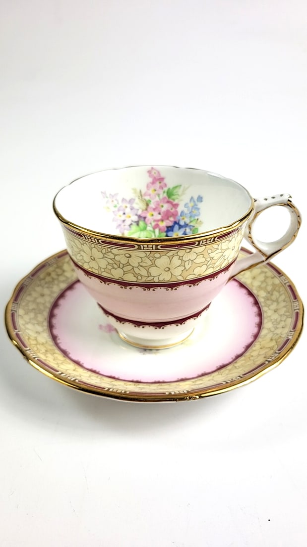 Vintage Windsor Royal Stafford Bone China Floral Porcelain Teacup and Saucer Set Pink Gold Trim F...: This is a general auction of estate goods. All items as as pictured. Local pick up will be on 3/14 at our warehouse in Sodo (3429 Airport Way S) from 10am-1pm. Items not picked up will be subjec