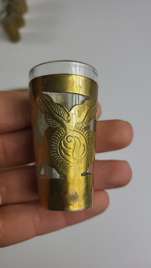Vintage Gold-Tone Metal Wrapped Shot Glass Set with Metal Tray - 4 Pieces - Decorative Design - 9