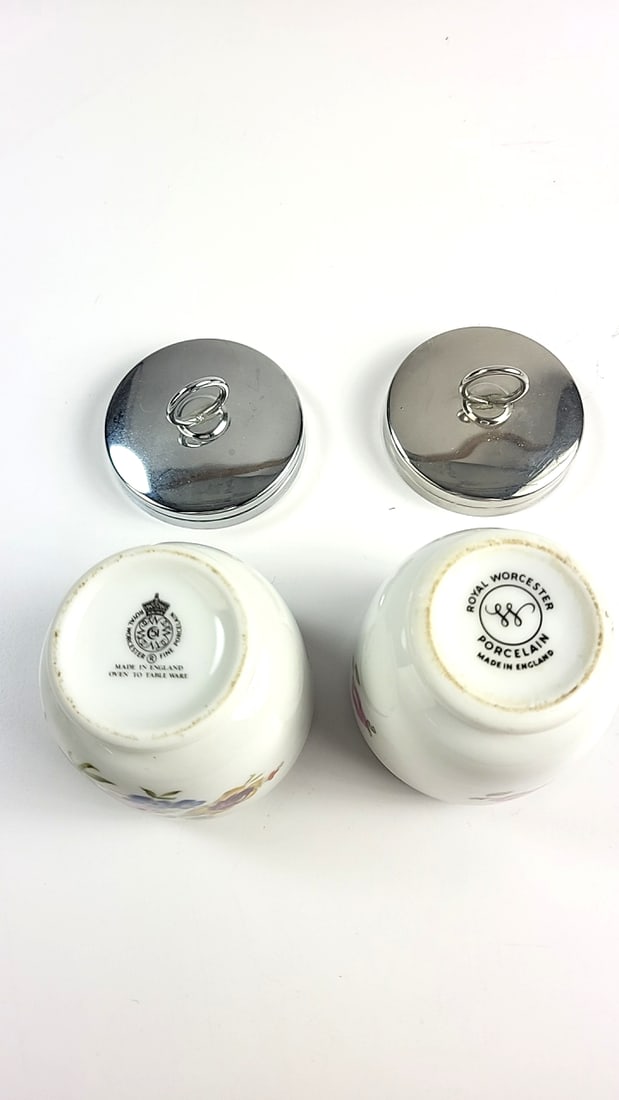 Royal Worcester Oven to Tableware Floral Ceramic Jars with Metal Screw Lids - Set of 2 (1 of 4)