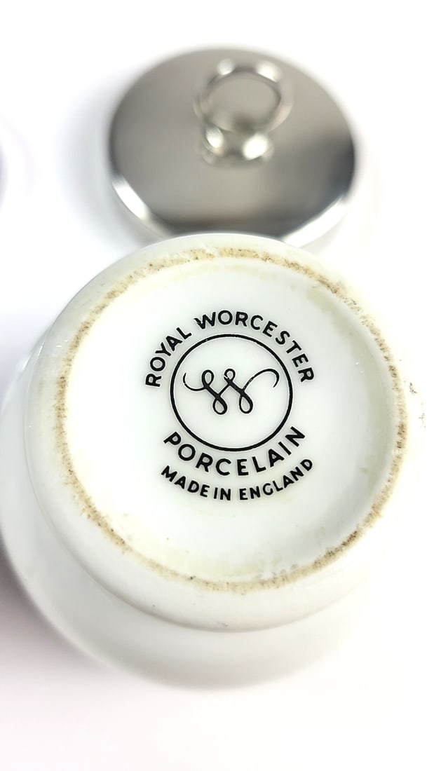 Royal Worcester Oven to Tableware Floral Ceramic Jars with Metal Screw Lids - Set of 2 - 3