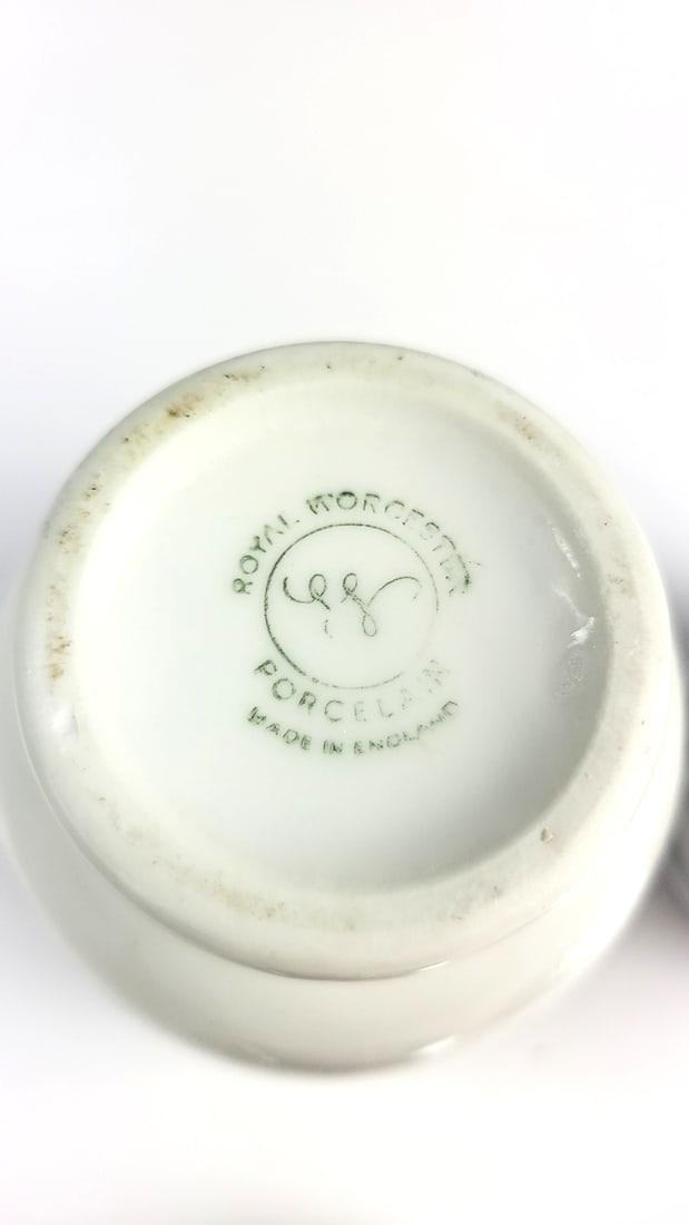 Royal Worcester Oven to Tableware Blackberry Ceramic Jars with Metal Screw Lids - Set of 2 - 4