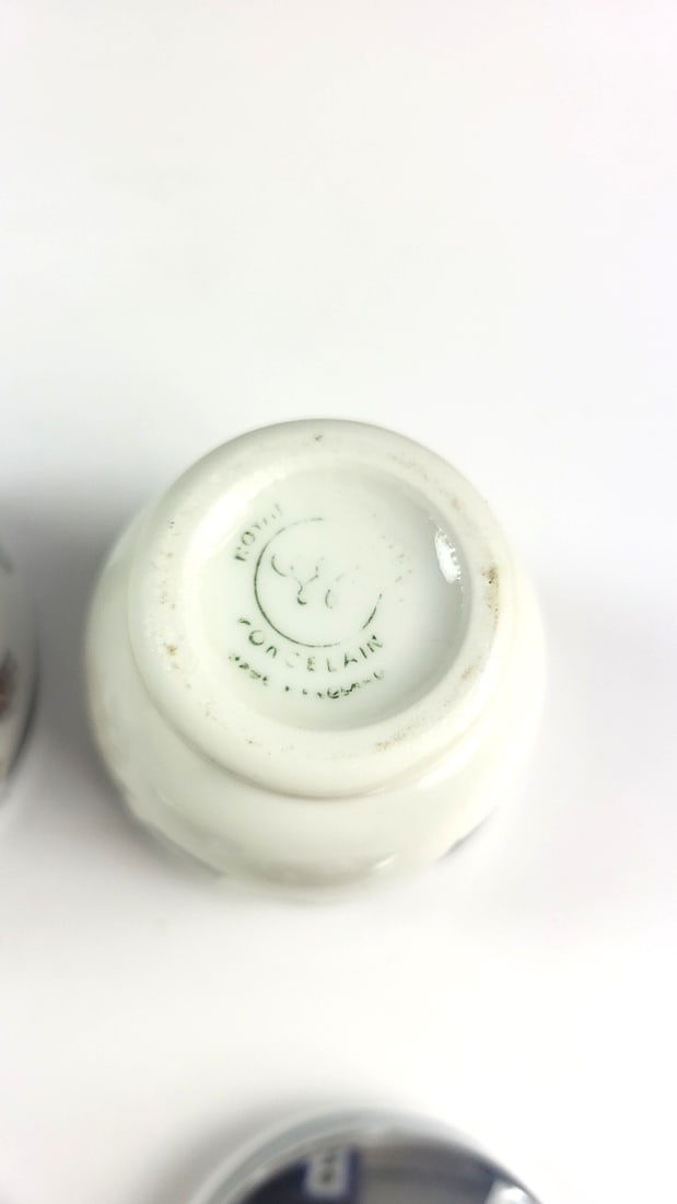 Royal Worcester Oven to Tableware Blackberry Ceramic Jars with Metal Screw Lids - Set of 2 - 5