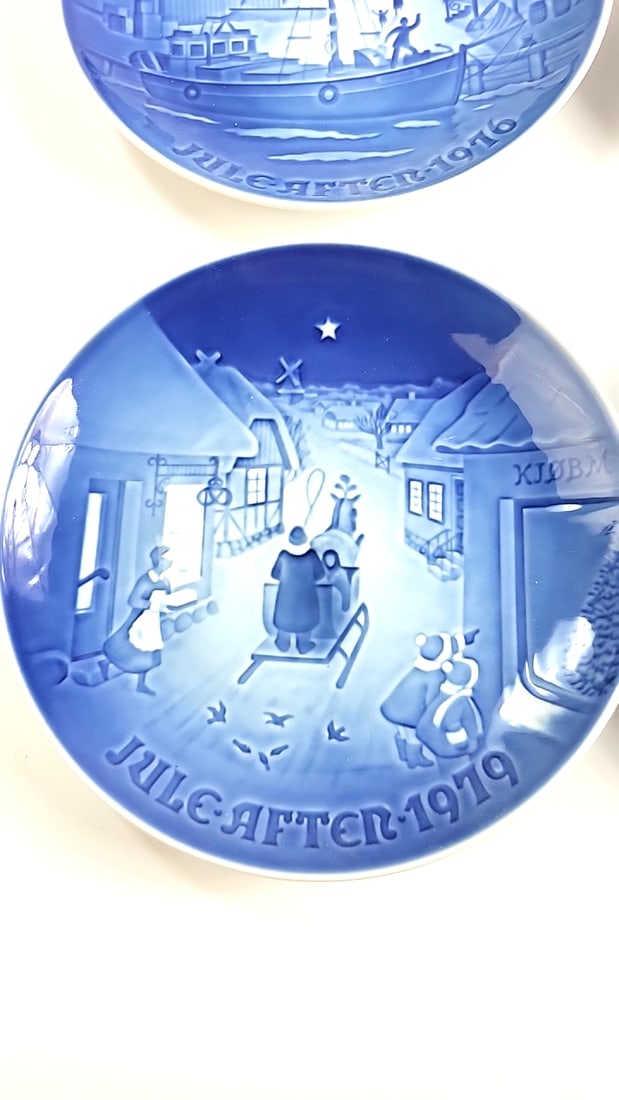 Lot of 12 Copenhagen Porcelain Christmas Plates 1970 - 1980, 1984 Blue & White Christmas Collector - 11