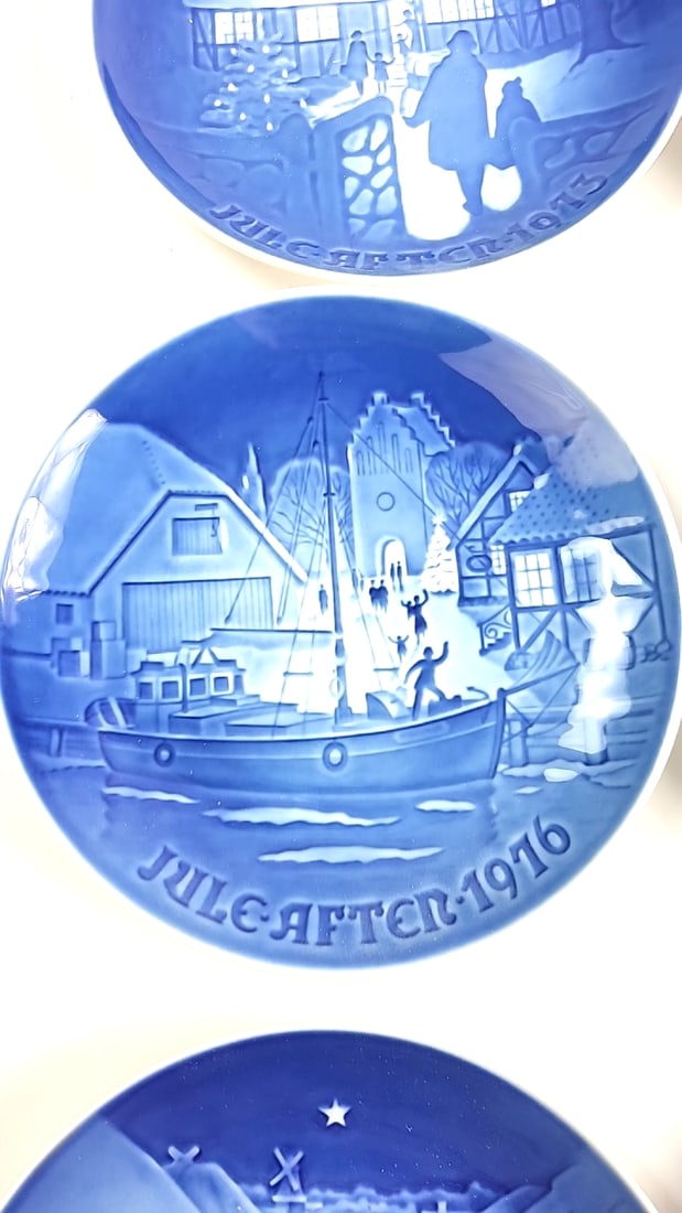 Lot of 12 Copenhagen Porcelain Christmas Plates 1970 - 1980, 1984 Blue & White Christmas Collector - 8