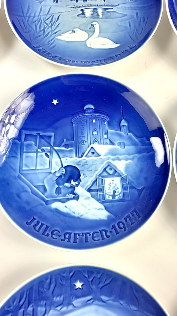 Lot of 12 Copenhagen Porcelain Christmas Plates 1970 - 1980, 1984 Blue & White Christmas Collector - 9