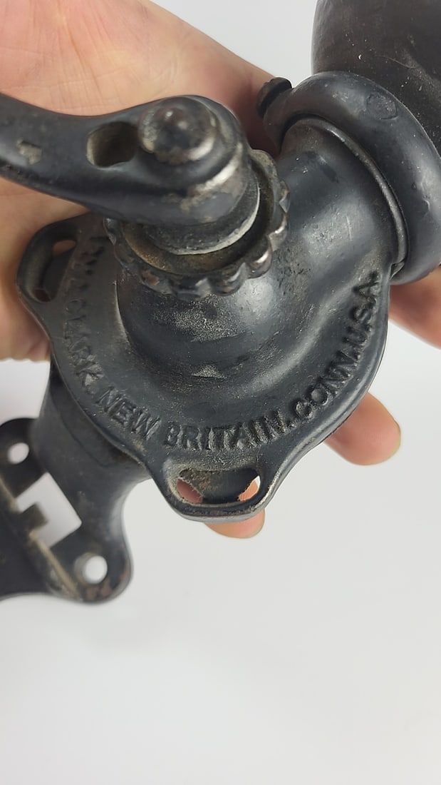 Vintage Universal No. 0012 Coffee Mill Grinder with Wooden Handle, Vintage Wall Mountable, Landers, - 4