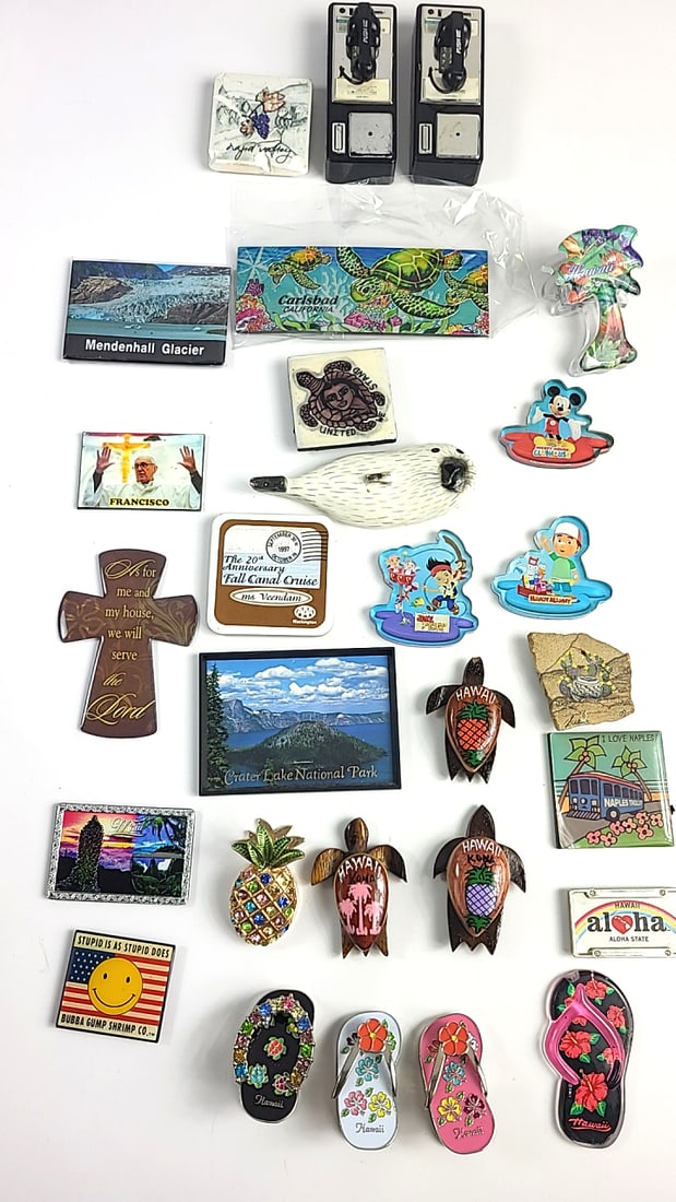 Vintage Souvenir Magnet Collection Hawaii Carlsbad National Park Pope Traveling Etc Theme Decor: This is a general auction of estate goods. All items as as pictured. Local pick up will be on 3/14 at our warehouse in Sodo (3429 Airport Way S) from 10am-1pm. Items not picked up will be subjec