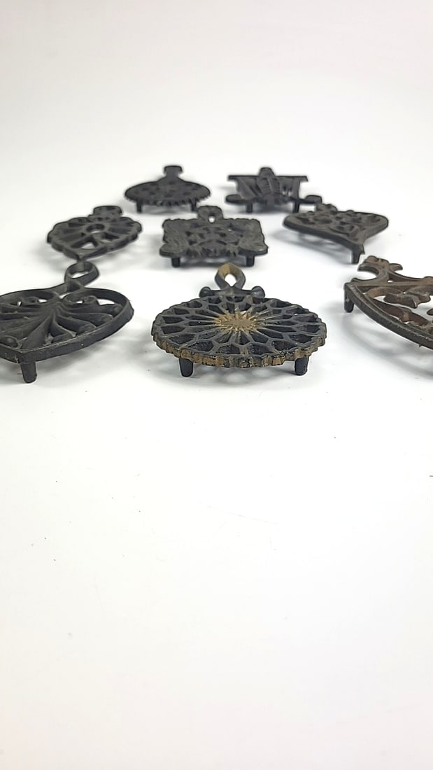 Vintage Wilton Cast Iron Trivets Set Victorian Style Ornate Decorative Collectible Kitchen Decor - 2