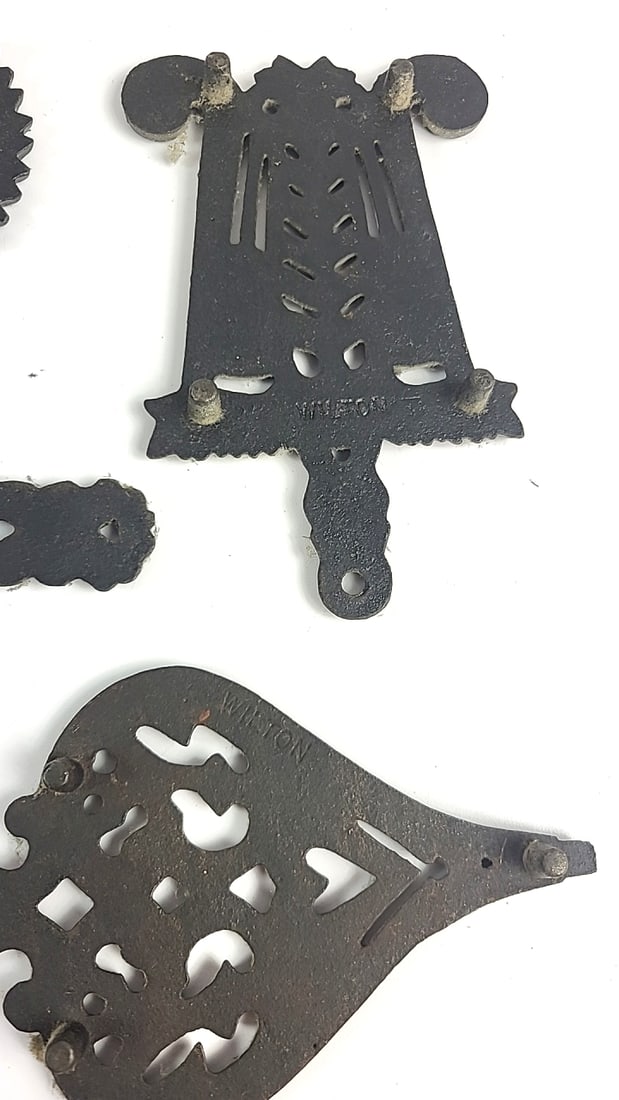 Vintage Wilton Cast Iron Trivets Set Victorian Style Ornate Decorative Collectible Kitchen Decor - 7