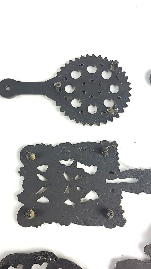 Vintage Wilton Cast Iron Trivets Set Victorian Style Ornate Decorative Collectible Kitchen Decor - 8