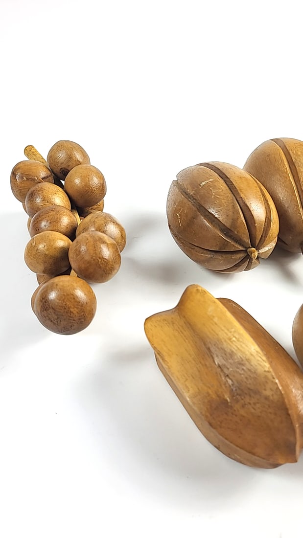 Vintage Wooden Fruit DÃ©cor Set - Teak? Grapes, Apple, Banana - Carved Kitchen Display Pro - 2
