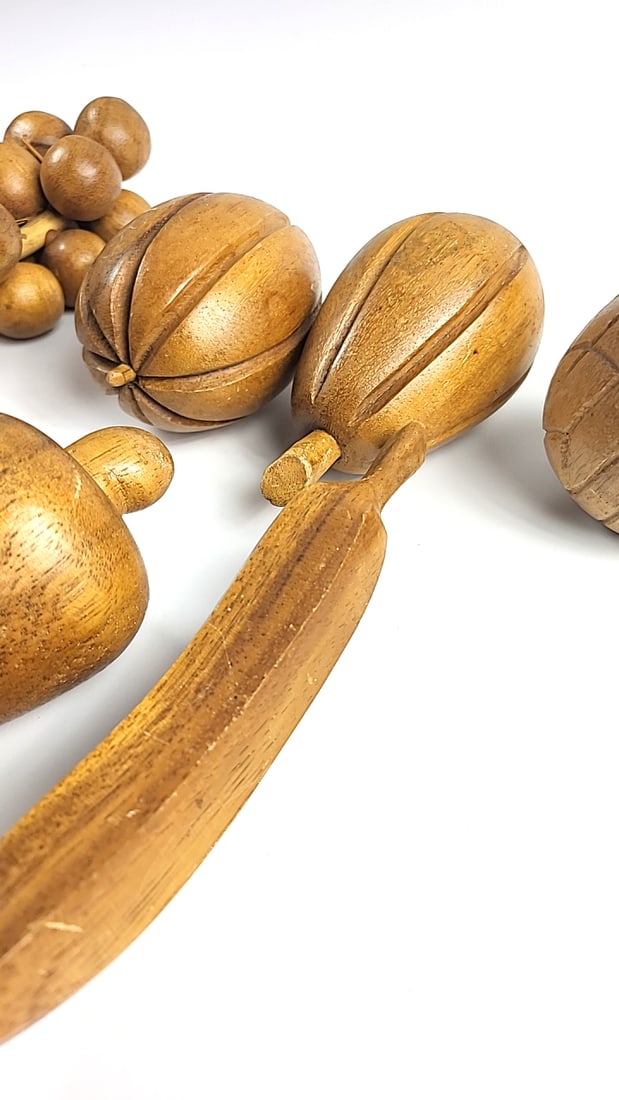 Vintage Wooden Fruit DÃ©cor Set - Teak? Grapes, Apple, Banana - Carved Kitchen Display Pro - 4